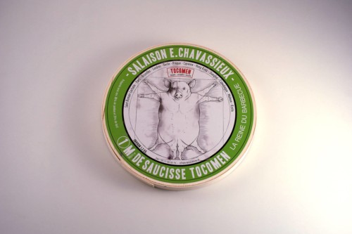 Emmanuel-Chavassieux-Salaison-Coutellerie-boutique-cuire-1m-boite-saucisse-tocomen
